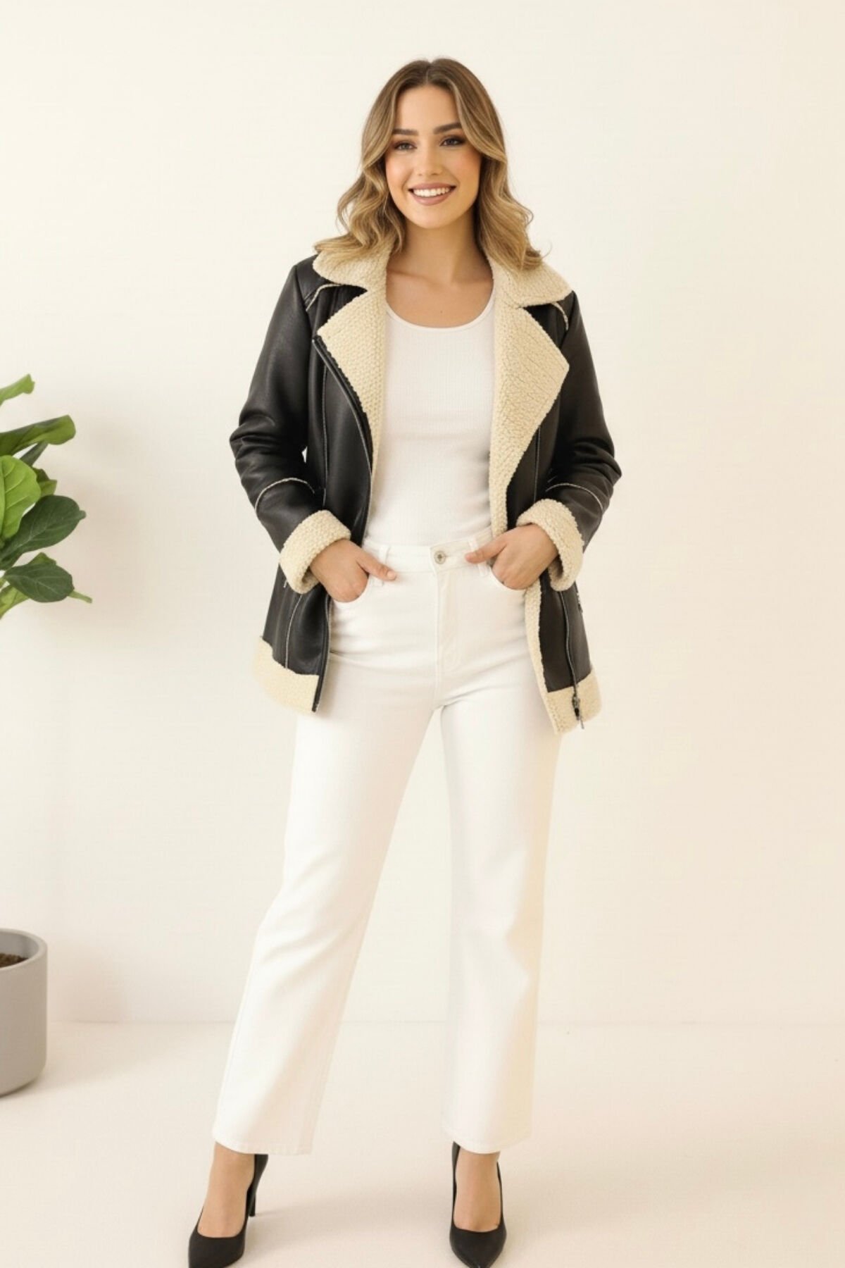 İçi Peluş Astarlı Deri Yeni Sezon Kadın Mont KS2564