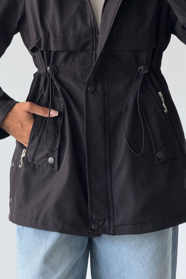 Bondit Göğüs Patlı İçi Kürk Kapüşonlu Mont