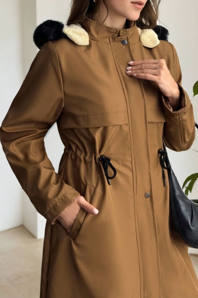 Uzun İçi Kürk Astarlı Bondit Kapüşonlu Mont